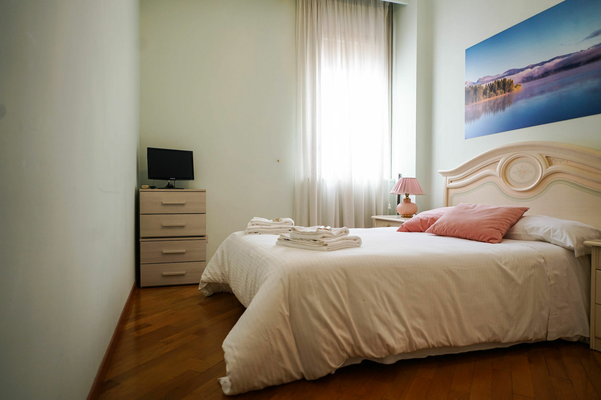 Apartment Dreams *